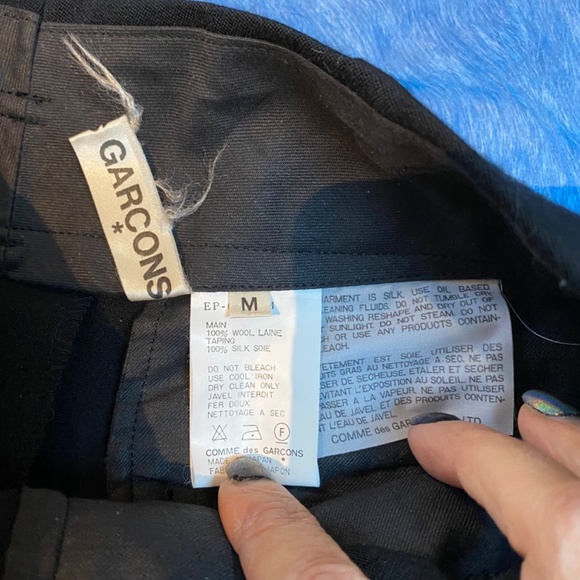 Deconstructed tuxedo by Comme Des Garçons - Picture 8 of 10